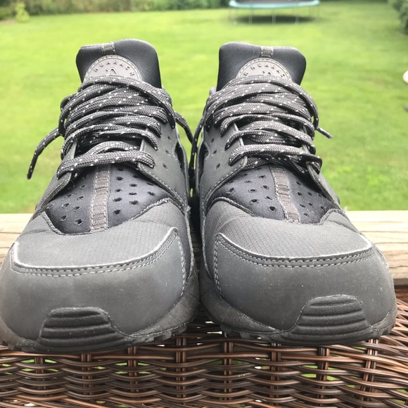 Size US men’s 8 - Picture 1 of 4